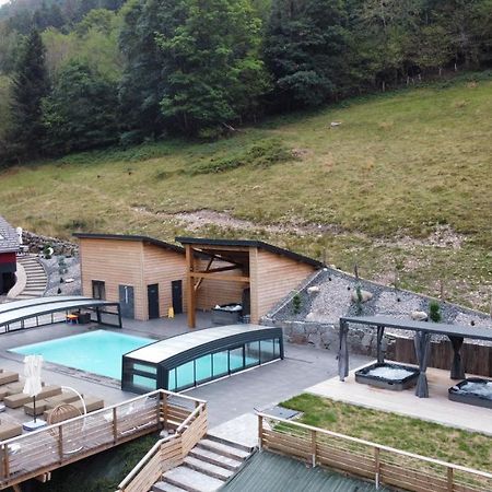 La Ferme De Rochesson, Jacuzzis & Piscine Commune Exterior photo